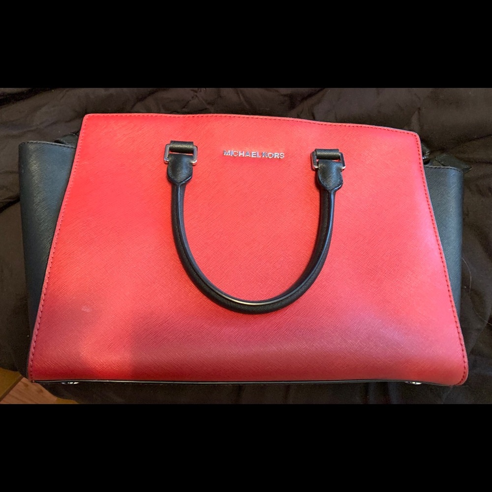 Michael Kors Women's Selma Medium Top Zip Satchel